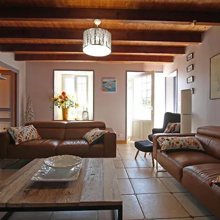 Des Vieilles Rues * Omonville-la-Rogue